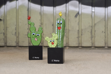 Goebel - Prickly Pair - James Rizzi Figur auf edlem Sockel NEUHEIT 2025