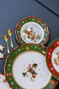 Happy Wintertime grün Porzellan Set - Set 4-tlg Becher mit Henkel, Teller flach 22 cm