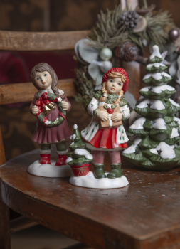 Goebel Ein Kranz zum Advent Winterwald Wintermärchen Mädchen mit Weihnachtskranz NEUHEIT 2025