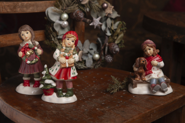 Goebel Freunde für immer Winterwald Wintermärchen Mädchen mit Hund auf Bank NEUHEIT 2025