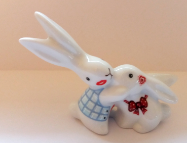 Goebel Bunny in love Liebe Pin Up Bunny de luxe Hase Hasenpaar Porzellan