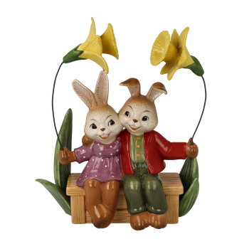 Goebel Unsere kleine Welt Hasenpaar auf Gartenbank NEUHEIT 2024 Ostern