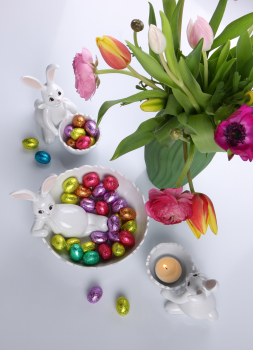 Goebel Figur Hase mit Schale Snow White  Sweet Boy NEUHEIT 2024