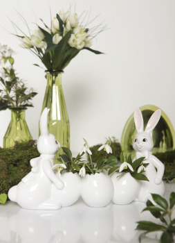 Goebel  Hasen mit Vase Snow White - Spring Feelings NEUHEIT 2025