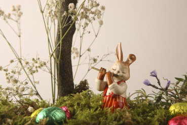 Goebel Figur Hase - Lustiger Flötist - Musikanten Ostern NEUHEIT 2026 Hasenorchester Flötenspieler