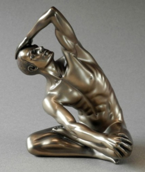 Parastone Body Talk Man Excersising Mann beim Yoga männlicher Akt Skulptur Statue Mann Museumsshop