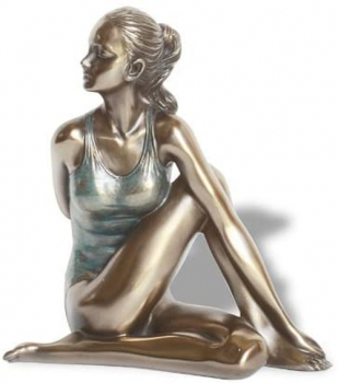 Parastone Body Talk Yoga Ardha Matsyendra-asana Skulptur Statue Frau Museumsshop