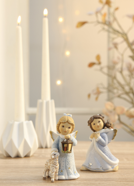 Goebel Heller Schein Nina & Marco Engel mit Lamm NEUHEIT 2025 Porzellanengel