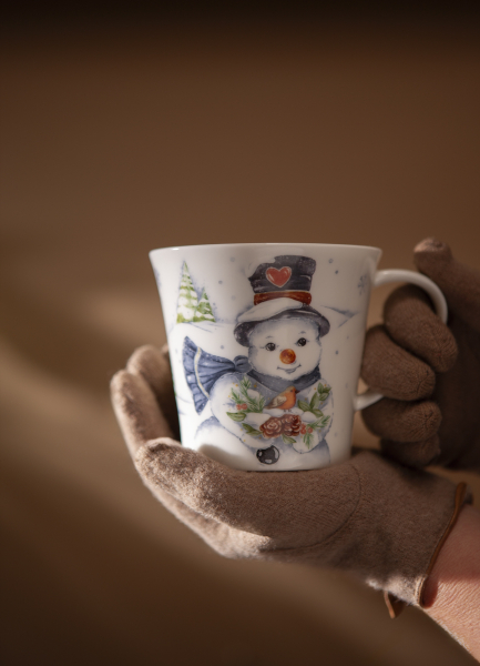 Goebel Hello Winter Coffee-/Tea Mug Schneemann mit Besen Tasse Porzellantasse NEUHEIT 2026