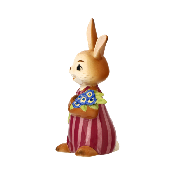 Goebel Figur Hase - Vergiss mich nicht - Hasenjunge mit Vergissmeinnicht und Kristallsteinen - Porzellanfigur ANGEBOT Ostern