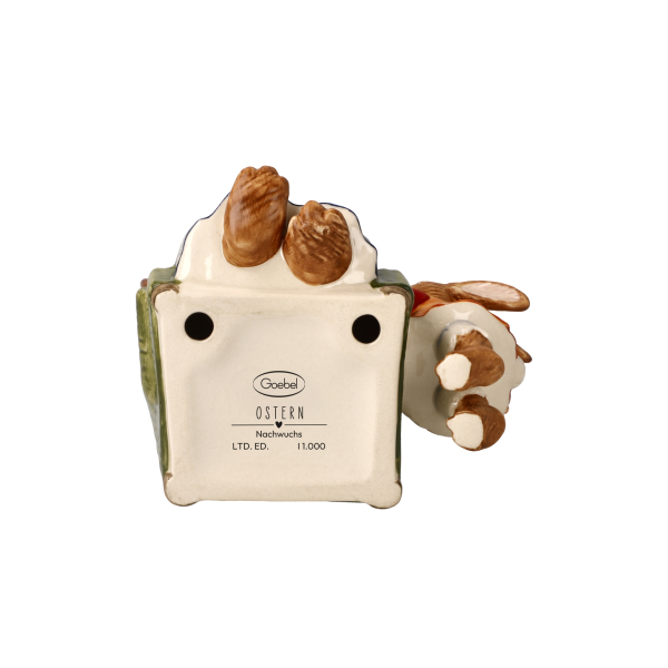 Goebel Figur Hasen - Nachwuchs - Ostern NEUHEIT 2027 LIMITIERTE EDITION Osterklassiker