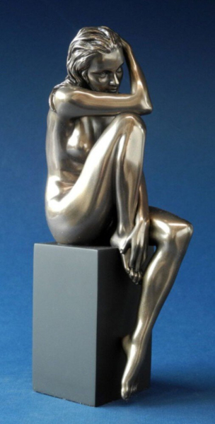 Parastone Body Talk woman on base Skulptur Statue Akt Frau kniend Museumsshop