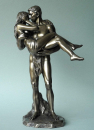 Parastone Body Talk Lovers man carry woman Liebespaar Mann trägt Frau Skulptur Statue Frau Museumsshop